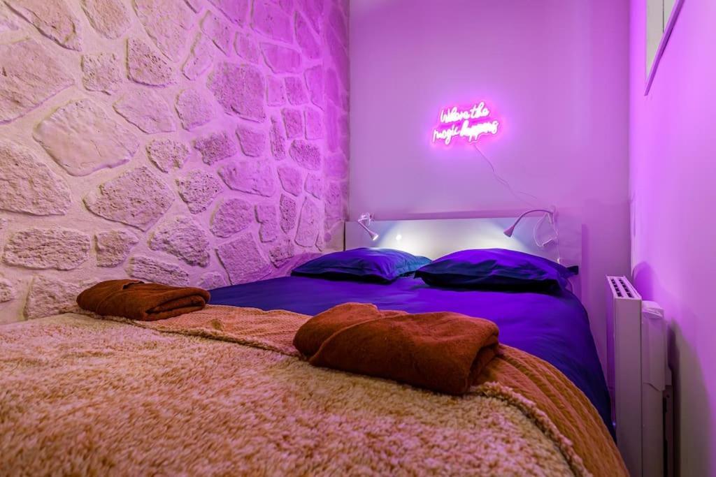 Apartment At Place Bastille Near Metro And Maris Modern Comfort In The Heart Of Parisian History Paris