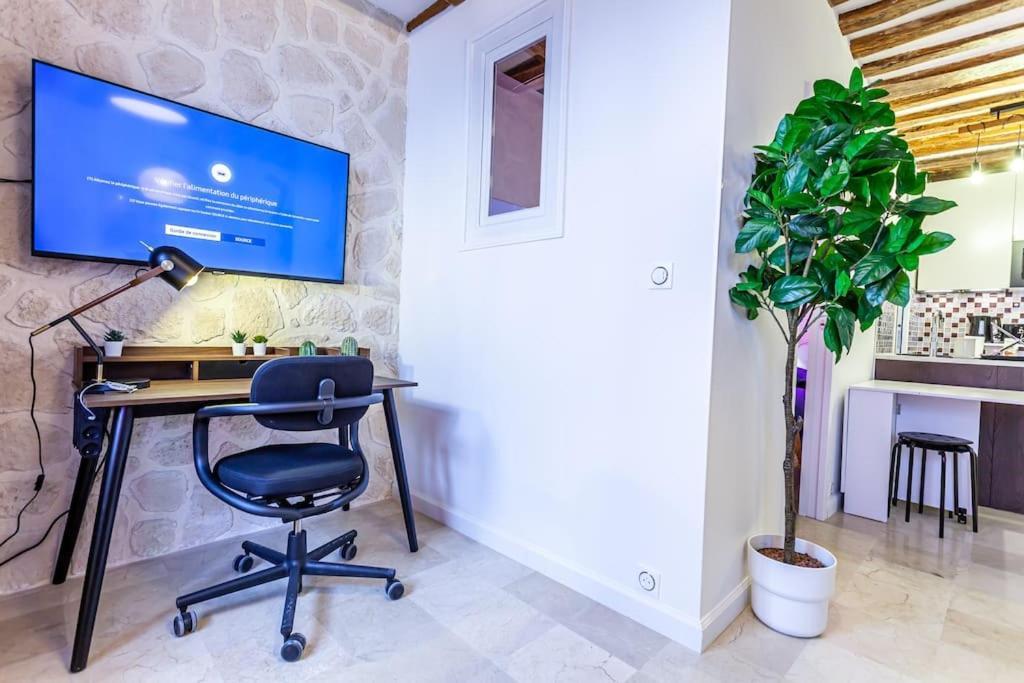 At Place Bastille Near Metro And Maris Modern Comfort In The Heart Of Parisian History Paris