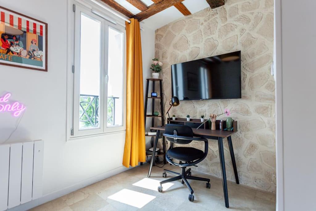 At Place Bastille Near Metro And Maris Modern Comfort In The Heart Of Parisian History Apartment *