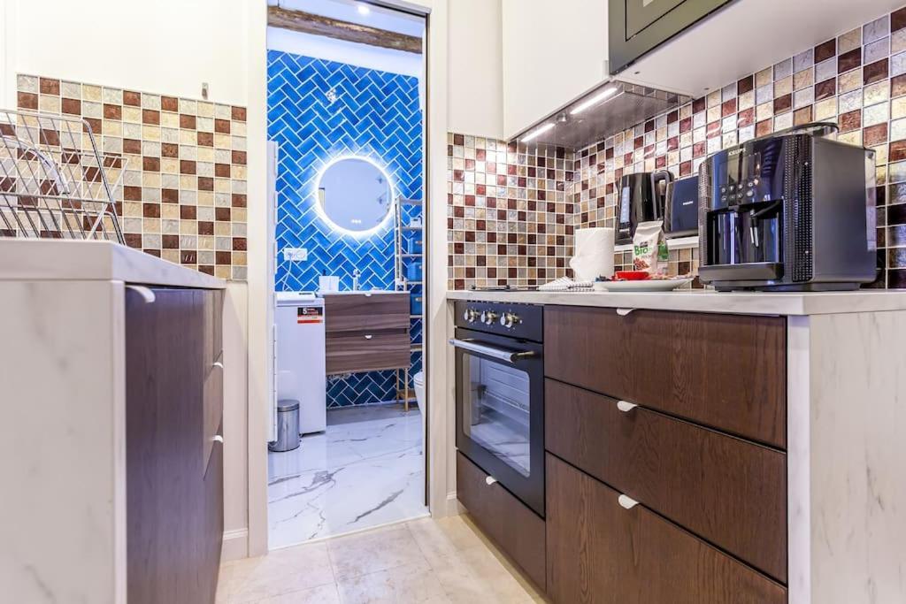 At Place Bastille Near Metro And Maris Modern Comfort In The Heart Of Parisian History